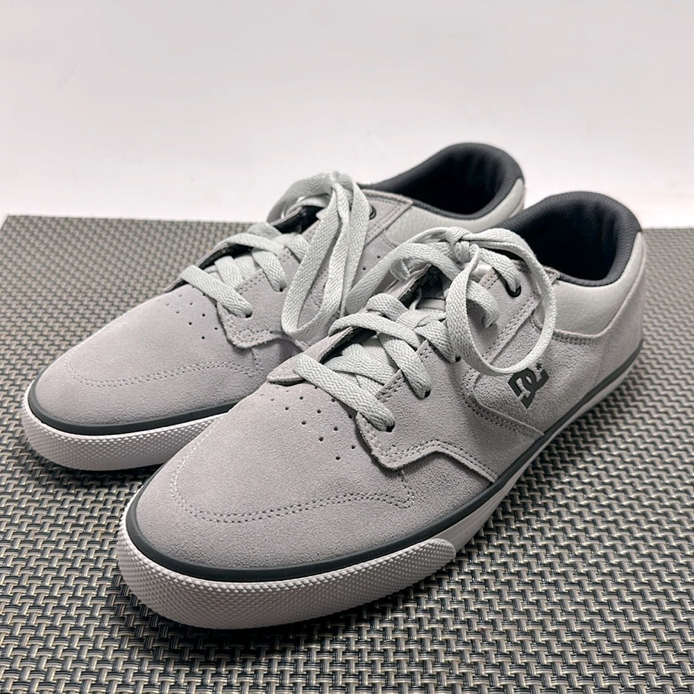 DC Sneakers Men 8